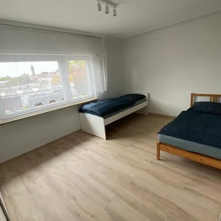 Newly Renovated With Balcony *