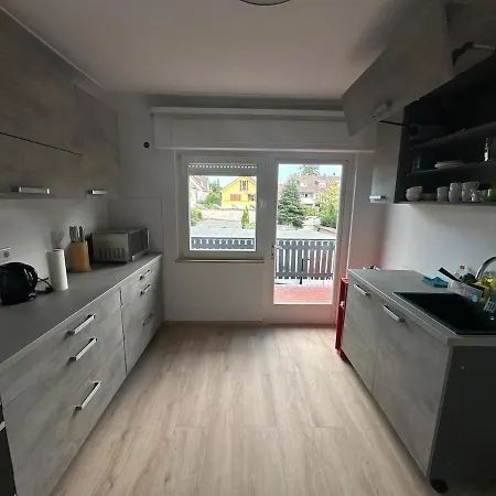 Newly Renovated With Balcony * Langen (Hessen)